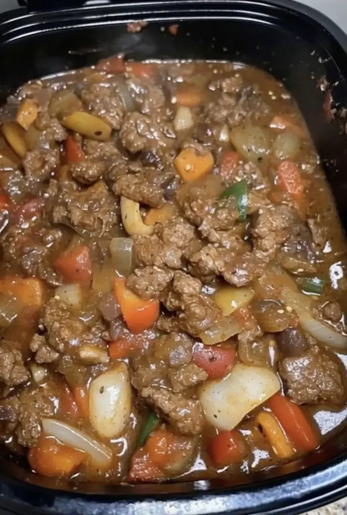 Crock Pot Pepper Steak: Sabor Profundo y Carne Suave Sin Esfuerzo